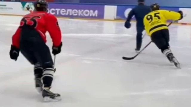 тренировка по хоккею, на спорт комплексе Сухарево . #эдит #хоккей #пермь #тренировка #спорт смотреть онлайн