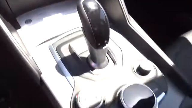 2017 Alfa Romeo Giulia Costa Mesa, Huntington Beach, Irvine, San Clemente, Santa Monica, CA AG1057 смотреть онлайн