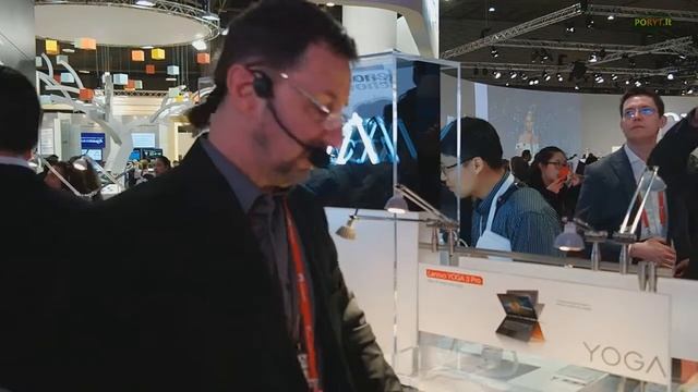 Lenovo Yoga 3 Pro nešiojamasis kompiuteris. MWC 2015. © Poryt.lt смотреть онлайн