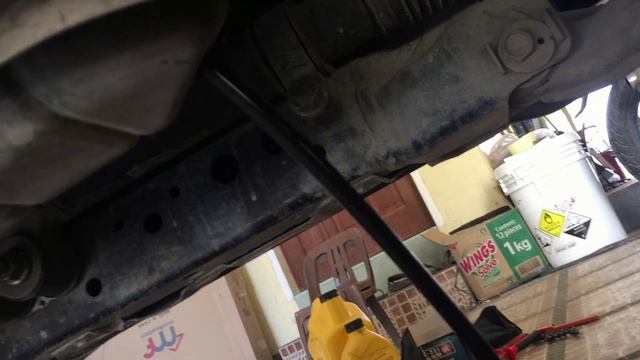 Nissan Navara NP300 Change Engine Oil