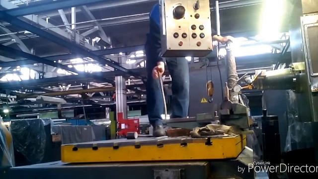 Не обычная работа на горизонтально-расточном станке смотреть онлайн
