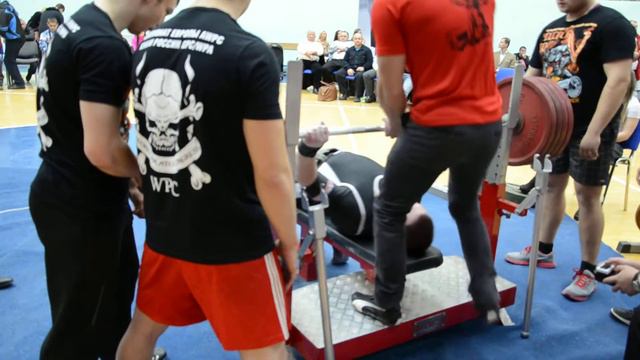 Eq. bench press 225 kg / 496 lbs, Dmytro Lytvynenko, BW 100 kg / 220 lbs, European Champ AWPC 2013 смотреть онлайн