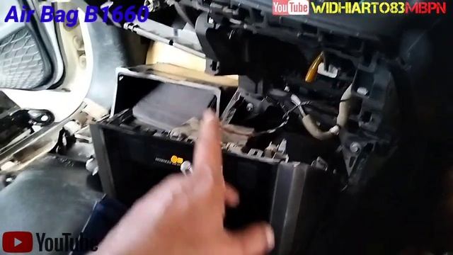 Atasi indicator Air bag Innova menyala DTC B1660 смотреть онлайн