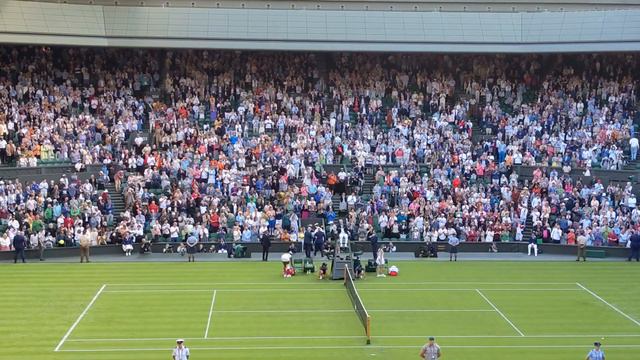Wimbledon '23: Venus Williams Refuses to Shake Hands with the Umpire смотреть онлайн