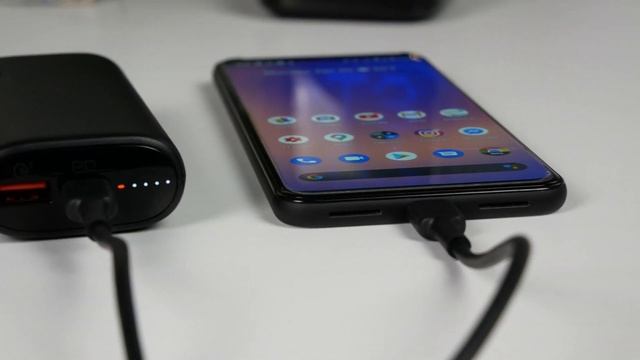 AUKEY PB-Y36 18W USB C PD Powerbank Review | Super Compact Powerbank! смотреть онлайн