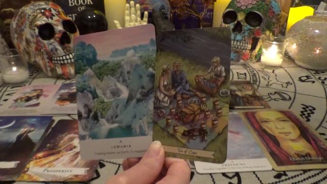 YOUR PAST LIFE AS ROYALTY! | ? PICK A CARD! ?| TAROT & ORACLE смотреть онлайн