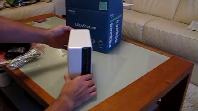 Synology DS211 NAS Unboxing + Quick Review смотреть онлайн