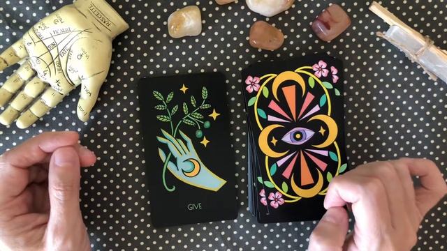 Unboxing and First Impressions: Veleda Oracle, 3rd Printing with 9 new cards! смотреть онлайн