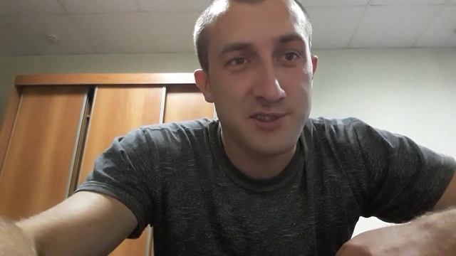 смешные анекдоты две статуи смотреть онлайн