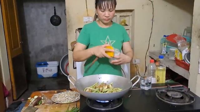 ? Hướng Dẫn Xào Giá Đỗ Kèm Lặc Lày Thanh Mát Ngày Hè | BÀ GIANG ẨM THỰC смотреть онлайн