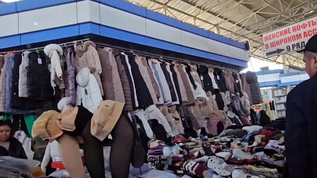Let's walk along the wide Bazar. Today.,#tashkent # Бек Барака Вещевой рынок смотреть онлайн