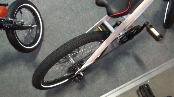 BMW Cruise Bike Junior White (2016) Exterior and Interior