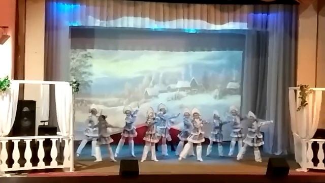 Образцовый хореографический ансамбль "Улыбка" - снег снежок смотреть онлайн