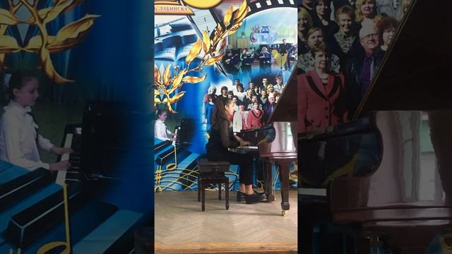 Харабиберова Елизавета, 7 класс. Э. Григ Поэтическая картинка e-moll смотреть онлайн