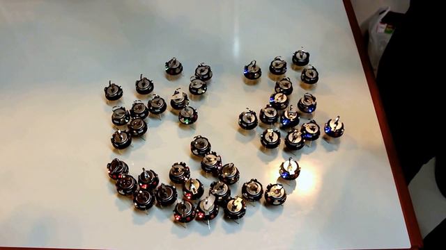 Kilobot - Swarm Robots - Collective Behaviour Demonstration with Q&A - Sheffield University смотреть онлайн