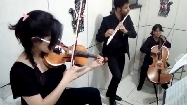 Itsudemo Dareka ga - Music from Pompoko - Trío Baum смотреть онлайн