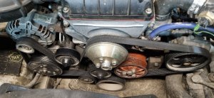 УАЗ Патриот причина писка ремня по утрам.