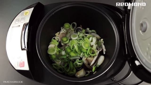 Multicooker REDMOND RMC-M4500E (czarny) смотреть онлайн