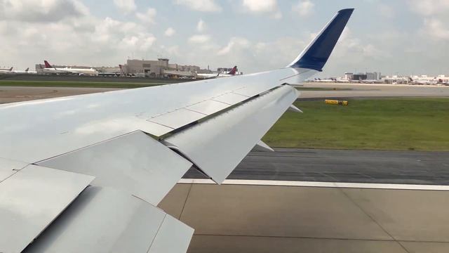 [4K]Delta 767-300ER Takeoff From Cloudy Atlanta смотреть онлайн