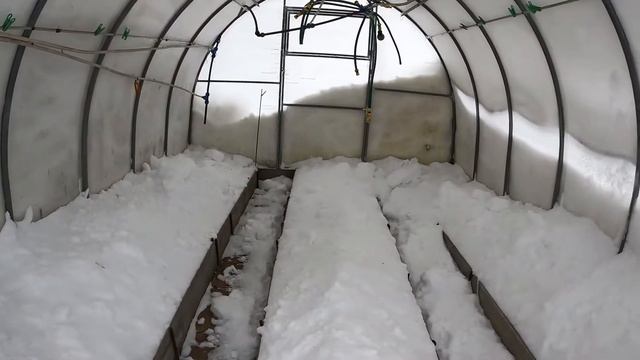 Снег в теплице-залог хорошего урожая смотреть онлайн