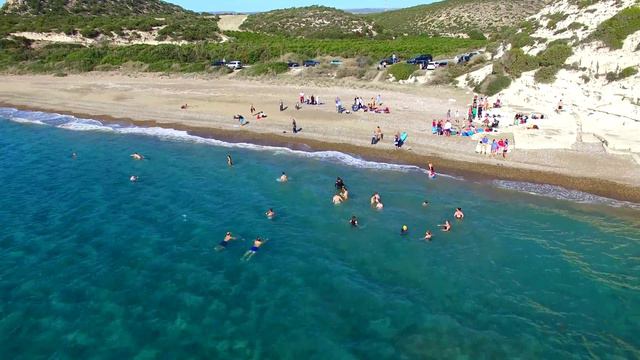 На Рождество англичане на Кипре купаются. 4К DJI Phantom 3 Pro смотреть онлайн