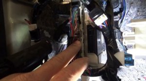 TOYOTA AXIO,FIELDER,AQUA подключение "туманок"