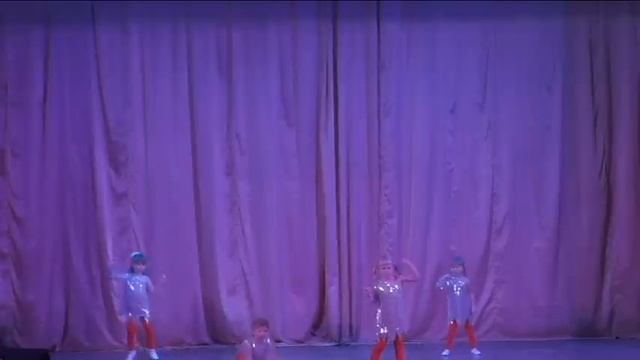 Семейный клуб "Тёма".Современные танцы для малышей 4-6 лет смотреть онлайн