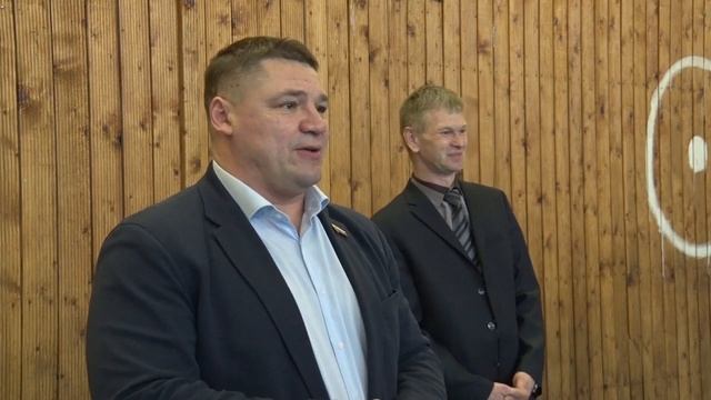 Подарки хоккейной команде от Андрея Коваленко. ДИА-ТВ смотреть онлайн