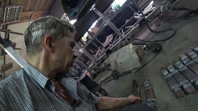 Сборка звёзд вездехода.Делаем траки.Ставим мотор. смотреть онлайн