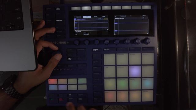 Making A Dark Beat Using Native Instruments Maschine! 🎃 смотреть онлайн