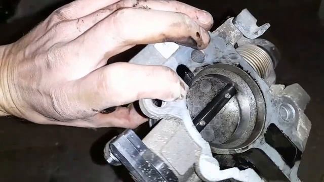 Как почистить дроссельную заслонку на примере ВАЗ2110-11-12! Причины её неисправности!