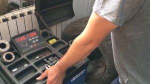 Обзор балансировочного станка Sivik старт 2020 года выпуска