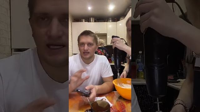 Готовим торт своими руками на день Мамы. Рецепт торта. Поздравляем Маму с днём Матери. смотреть онлайн