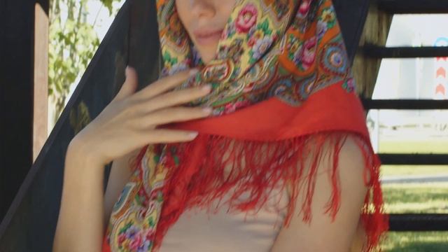 Платок шерстяной с шелковой бахромой "Золотце", вид 3, 89x89 см смотреть онлайн