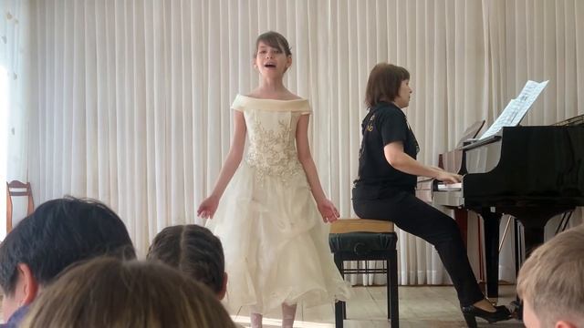 Вальс Анастасии, исполняет Антонина Сотникова, 8 лет смотреть онлайн