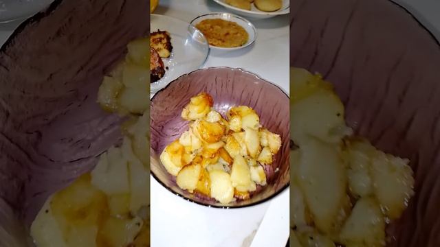 Как правильно есть руками #мем