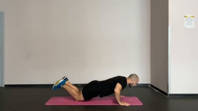 Отжимания с колен (техника выполнения) смотреть онлайн