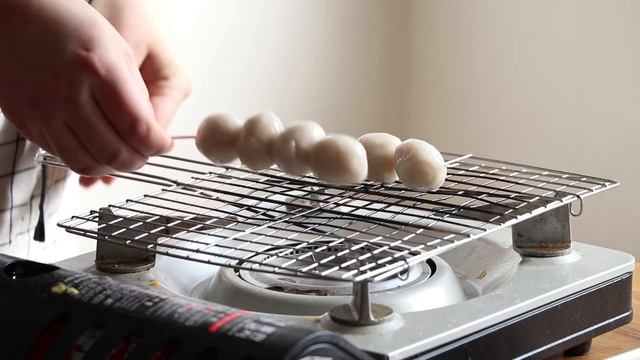 ?쫠깃! 미타라시 당고 만들기~ how to make Mitarashi Dango 이제이레시피/EJ recipe смотреть онлайн