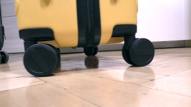 Чемодан Xiaomi Ninetygo 90Fun для путешествий смотреть онлайн