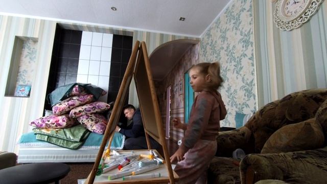 Рисуем дома у Бабушки 3 смотреть онлайн