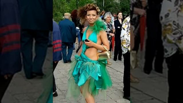 Приколы платья с выпускных смотреть онлайн