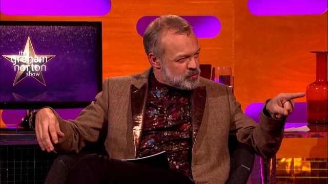 Samuel L Jackson and Tom Hiddleston Lose it Over Their Fan Art - The Graham Norton Show смотреть онлайн