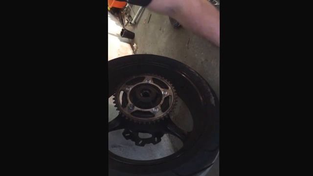 Suzuki gsxr 750 k6 Ketten Set Wechsel Teil 2 смотреть онлайн