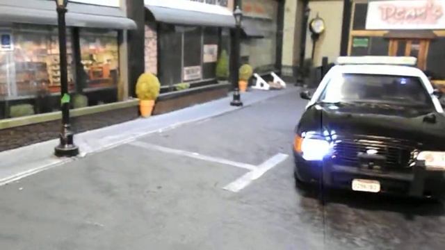 Bedford MA Police k-9 1/18 scale Ford Crown Victoria with lights смотреть онлайн