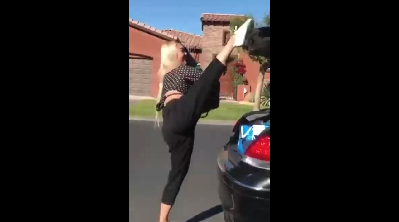 Когда заняты руки смотреть онлайн