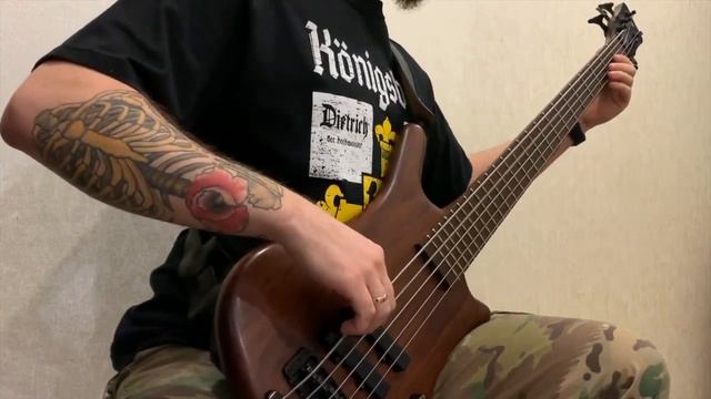 Cattle Decapitation - Manufactured Extinct (Bass cover) смотреть онлайн