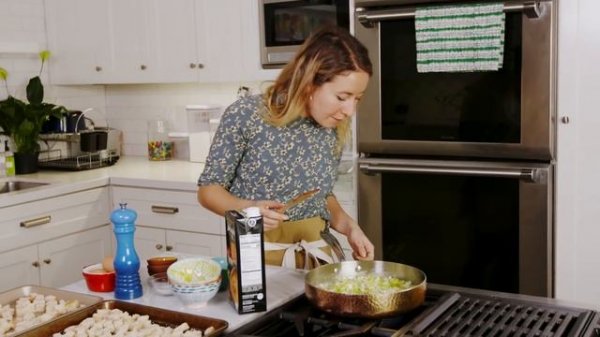 How To Make The Best Thanksgiving Stuffing | Delish Insanely Easy