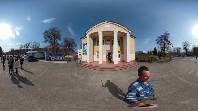 Вход в музей. 8 марта смотреть онлайн