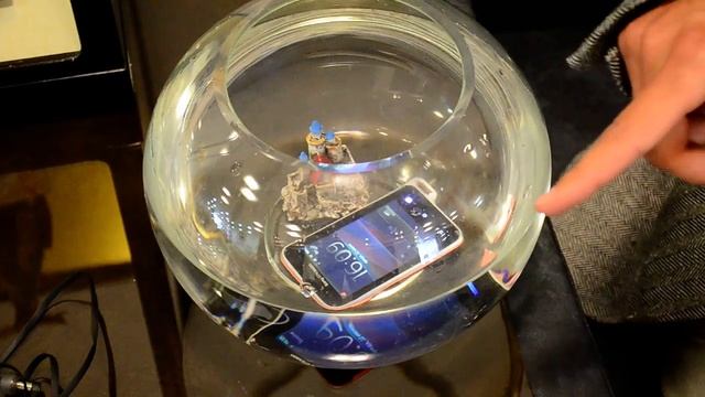Первый взгляд на Sony Ericsson Xperia Active и Ray от Droider.ru смотреть онлайн