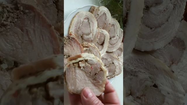 Мясо свинины. Запеченная свинина в домашних условиях. Мясной рулет. смотреть онлайн